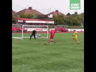 This keeper is absolutely unstoppable 👏👏 📹 yt/your instant replay
