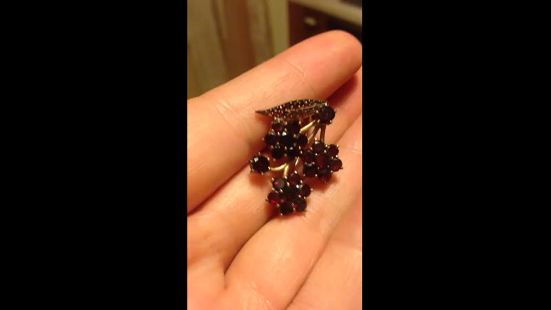 Гранатовая подвеска бейл