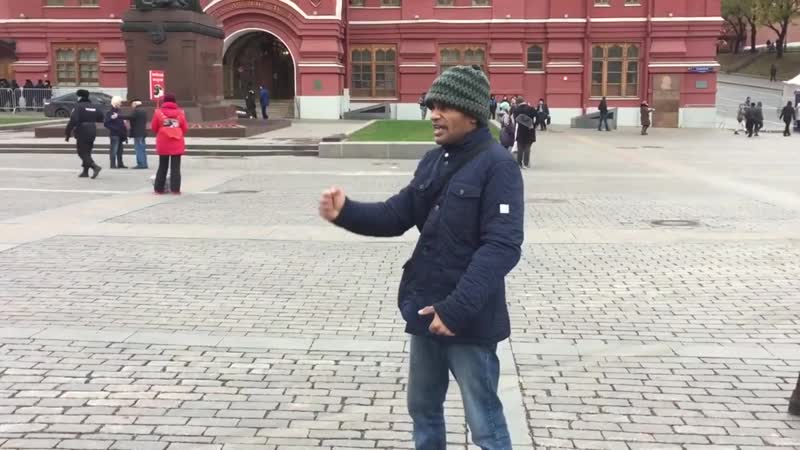 Встретил негра коммуниста на красной площади