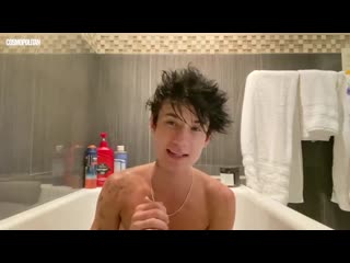 Jxdn sings "so what!" and justin bieber in the bathtub