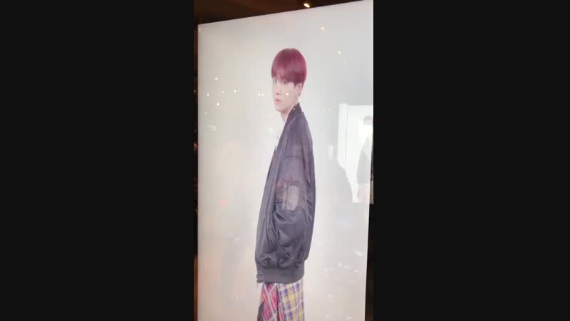 2018 bts exhibition ‘24/7 = serendipity (오,늘) video display