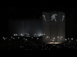 Adele chasing pavements (live in lisbon )