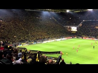 Das stadion zollt einem verstorbenen fan tribut