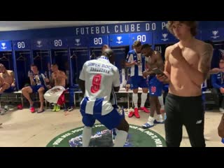 A festa no balneário em coimbra