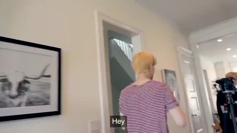 Jungwoo getting sad bcs he didn't get compliment by johnny