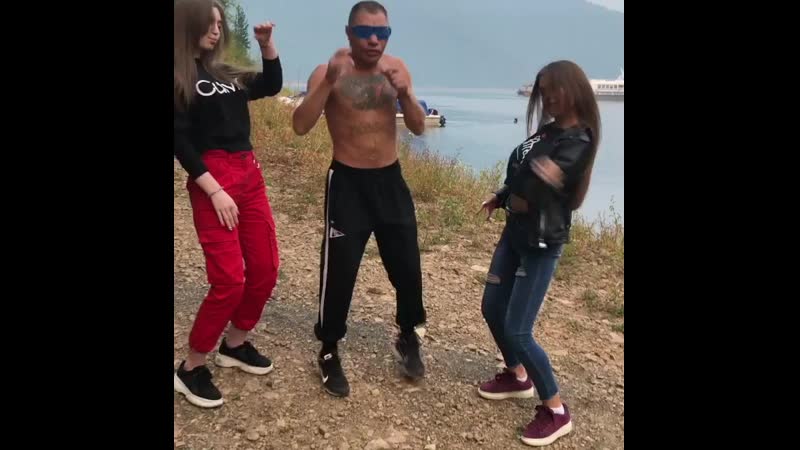 Oleg mongol discoboy v dele mp4