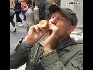 Sir patrick stewart enjoys a cornetto