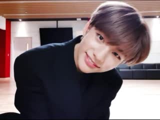 The way he censored bitches with nanana ohmygodhdddddd