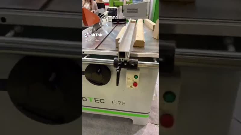 Торцовочный станок woodtec c75 на выстае