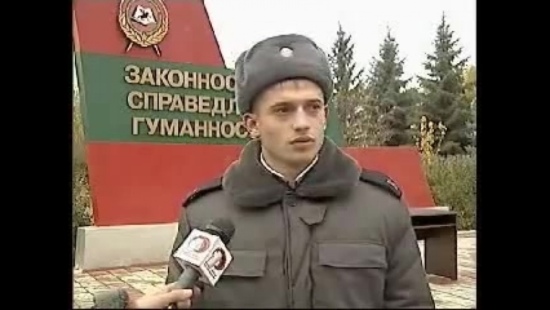 Молодой дебильный мент