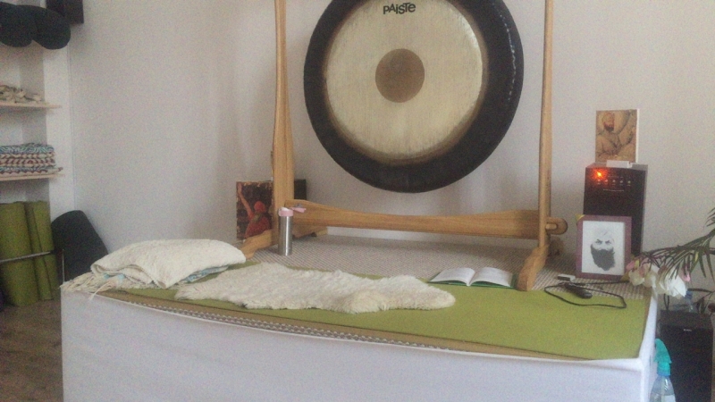 Бодрое утро с харман каур йога