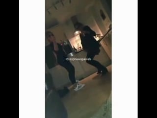 "back at home with the smiths" haha 😂😂 #sophiam #sophiasmith #dancing #perfect #squadgoals #friendshipgoals #likeforfollow #foll