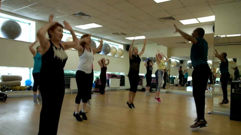 Зумба ведет убальдо франсиско сардуи