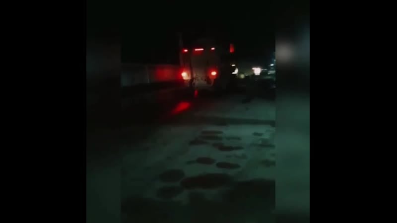 الخابور الحسكة مقطع مصور يرصد دخول أكثر من 20 عربة عسكرية تابعة للقوات الأمريكية إلى مدينة اليعربية شمال شرق الحسكة