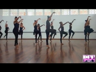 Somos cubanos dance routine by isa women (cubas universidad de las artes) 2011