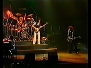 Queen rocknroll medley (live in london )