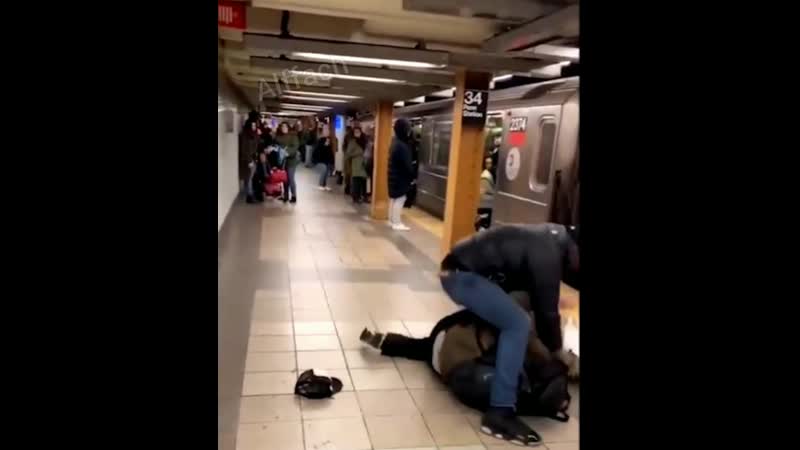 Плюнул в лицо