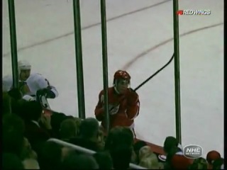 Pavel datsyuk decks brent seabrook and stephane robidas mpg avi