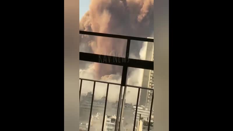 В порту столицы ливана бейрута прогремел мощный взрыв сообщается о погибших сотни человек ранены