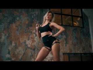 Stileto feat kendyle paige cravin' (videohub)