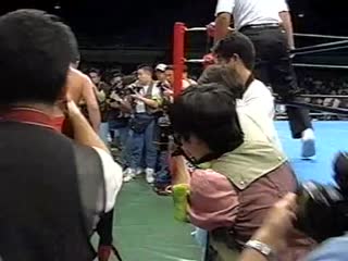 Mitsuharu misawa [c] vs akira taue