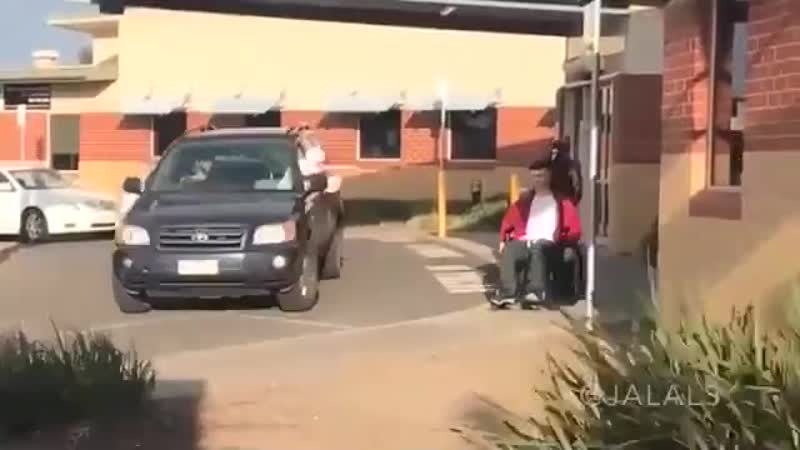 Инвалид почти съеб@лся