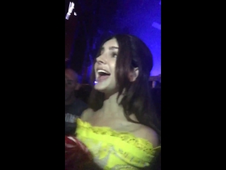 Лана с фанатами (live @ «osheaga festival»)