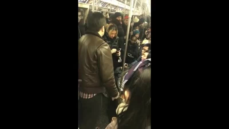 Русская тетка в американском метро