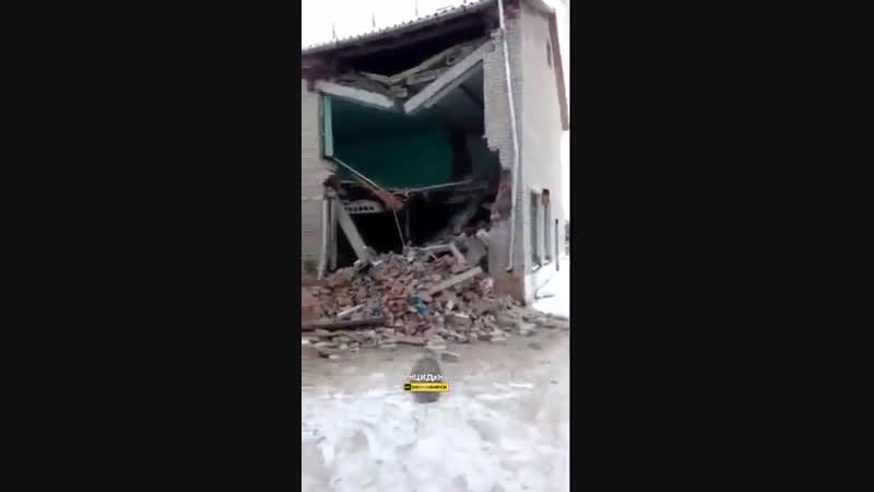 В поселке чаинка купинского района новосибирской области рухнула стена старенькой школы