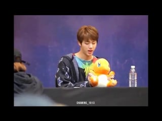 Bts fansign ynwa 170225 | jin playing with charmander doll @ sincheon fansign