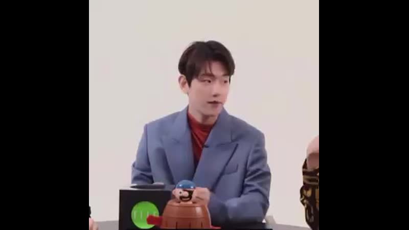 Интервью elle korea(бэкхен)