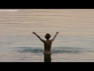 Элизабет дебики (elizabeth debicki) голая "ночной администратор" (the night manager, 2016) сезон 1 / серия 3 (s01e03)