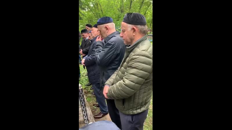 Чеченцы и ингуши хоронят, женщину татарку в уфе которая ушла к аллаху в священный месяц рамадан которая скнчалась в с