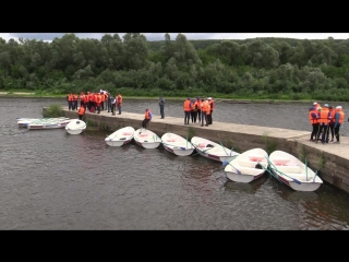 Ролик юный водник