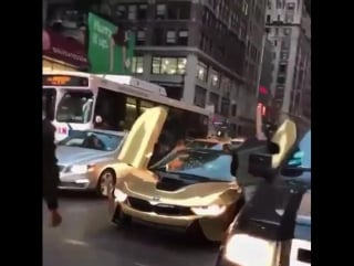 Вышел с битой на nigga сидящих на золотце бмв красивый ( com/fixter)