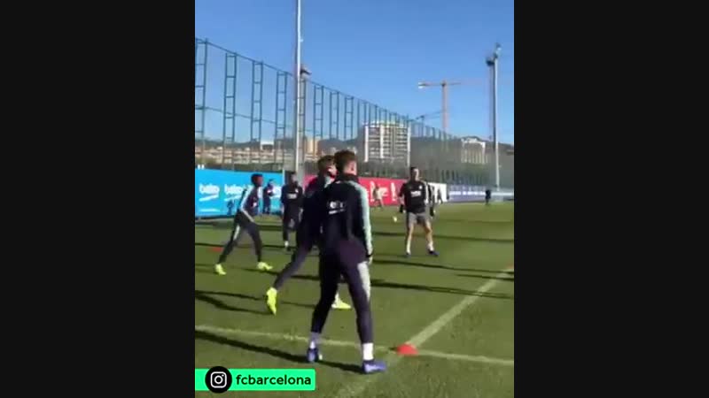 Тики така в воздухе от "барсы"