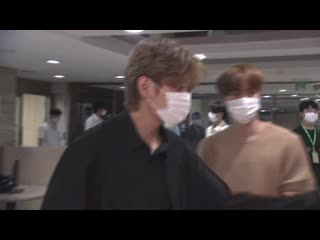 200910 bts arrival 1 @ kbs news 9 interview