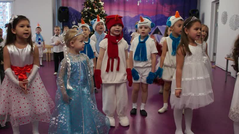 26 12 2019г лиза на новогоднем утреннике в дет саду