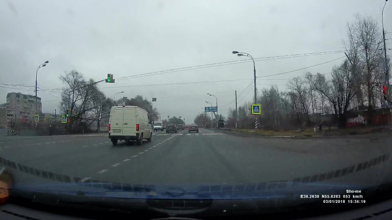 Авария момент смертельной аварии на горьковском шоссе в поселке обухово водитель автомобиля киа церато выехал на встречку, заде
