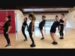 Samyah powell, jessica toatoa, maddy barnett, christa albert and leilani rose de marco