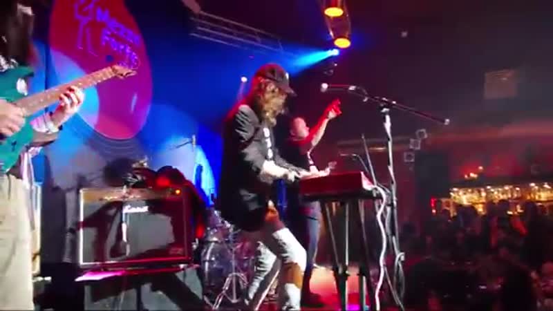 Бахыт компот | жёны друзей