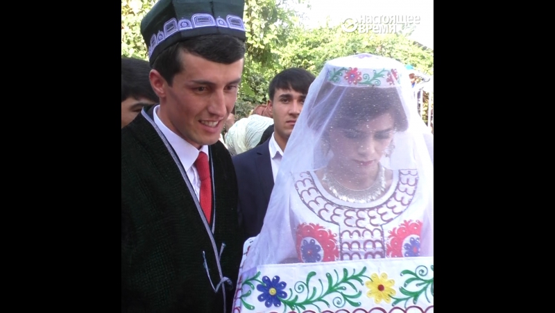 Учителя "наградили" женой в таджикистане