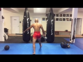 Croms corner pressure cooker muay thai conditioning work out part d
