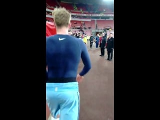 Kevin de bruyne signing his kit and giving it to a sunderland fan