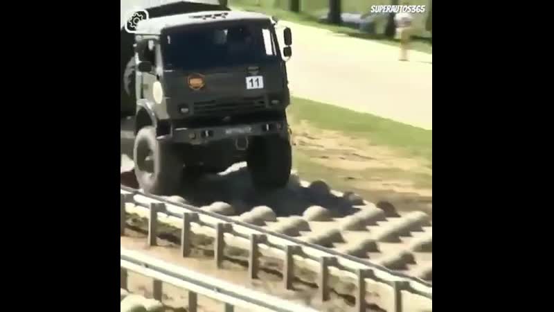 Грузовик повышенной проходимости камского автомобильного завода