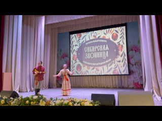 «коло речушки ходила молода»