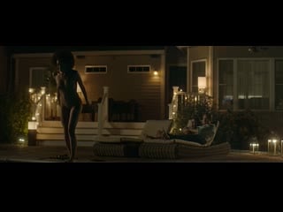 Натали эммануэль, бритт лоуэр холли остается ночевать / nathalie emmanuel, britt lower holly slept over ( 2020 )