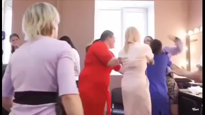 Дерётся porn video – Телеведущая екатерина андреева дерётся с бухгалтершей за то, что ей сократили зарплату 😂