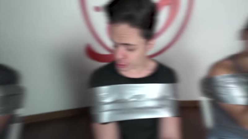 [enaldinho] quem se soltar primeiro, vence! desafio