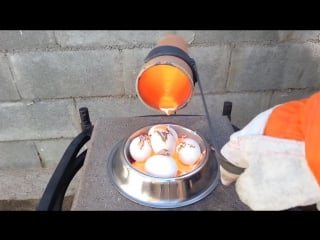 Molten copper vs 5 eggs boiling